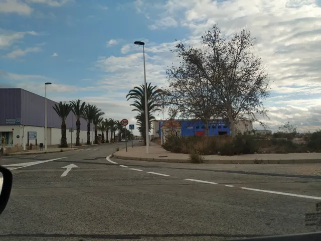 SOLAR INDUSTRIAL ZONA CARREFOUR — 3
