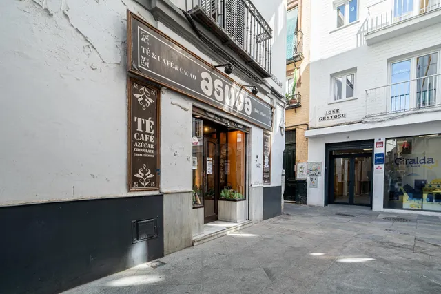 SE TRASPASA TIENDA ESPECIALIZADA EN TÉ, CAFÉ Y CHOCOLATE - foto 4