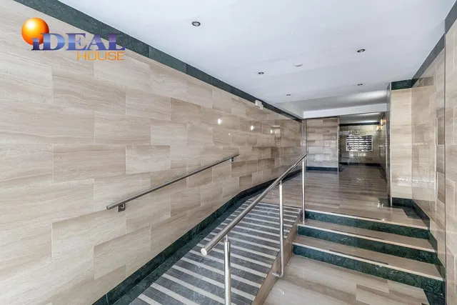 Piso en Avenida Don Bosco — 21