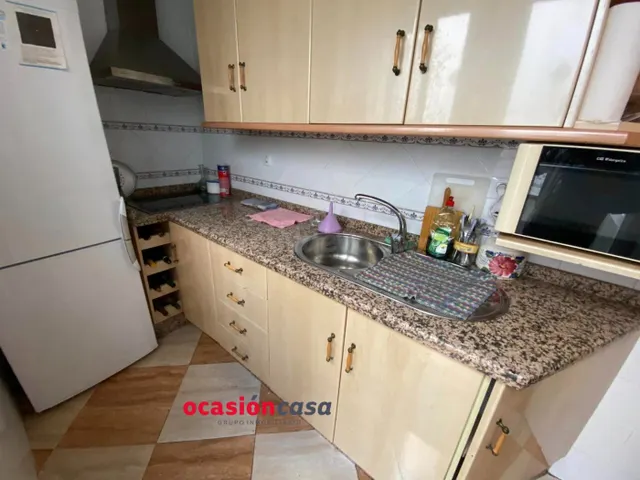 CASA DE RECIENTE CONSTRUCCIÓN A LA VENTA - foto 3
