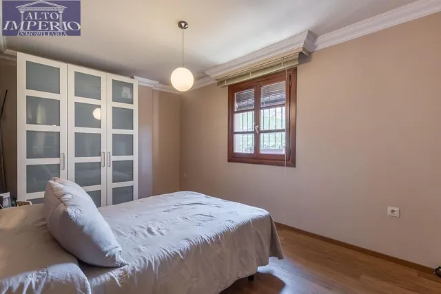 INCREÍBLE CHALET INDEPENDIENTE EN ZONA PRIVILEGIADA — 19