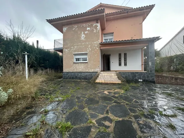 CASA PARA REFORMAR — 34