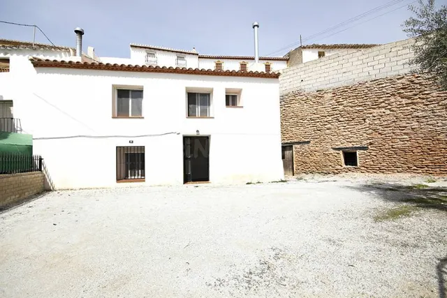 Increible Casa Cueva — 2