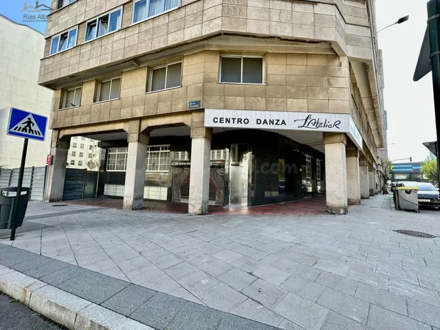 LOCAL SUPERCOMERCIAL - ZONA ESTADIO DE RIAZOR!!! - foto 3