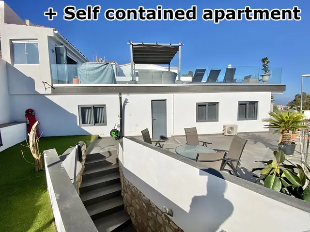 Chalet 6 habitaciones 286m² en venta - Centro — 28