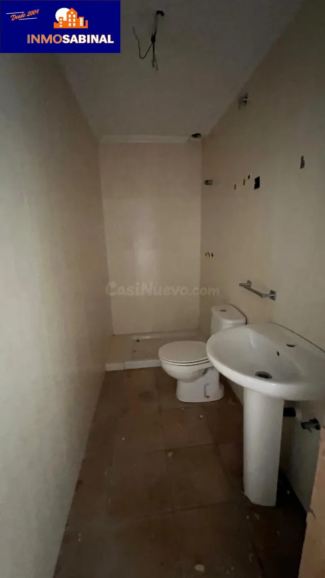CASA EDIFICIO CON GRAN GARAJE Y ESTUDIO - foto 3