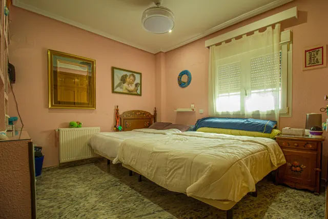 CHALET INDEPENDIENTE JUNTO AL VIEJO VIVERO EN BADAJOZ — 27
