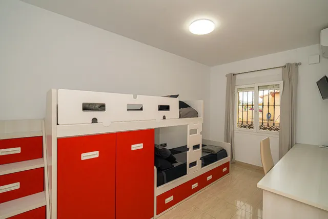 Villa  de 5 dormitorios en venta en Orba, Costa Blanca. — 23