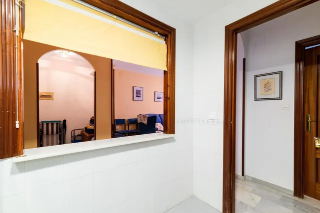EXCEPCIONAL OPORTUNIDAD, PISO  EN CALAHONDA. — 16