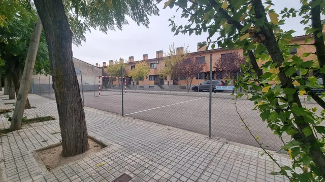 Casa para reformar en Zuera (Zaragoza) — 16