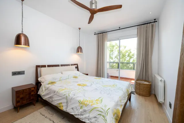 Exclusivo piso de 4 dormitorios con terraza y vistas despejadas en El Serrallo. — 24
