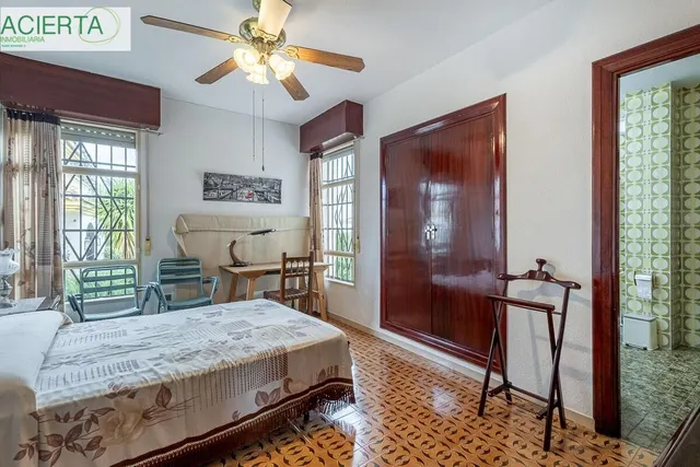 Gran casa con parcela y piscina en Cájar — 14