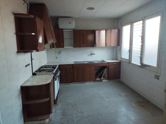 ¡AMPLIO PISO A LA VENTA EN LES BORGES BLANQUES! — 18