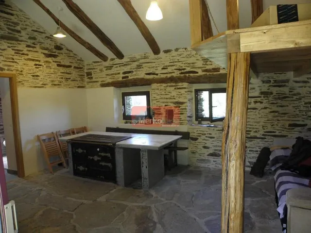 SE VENDE CASA DE PIEDRA SEMI-REFORMADA  CON FINCA CERRADA CERCA DE BÓVEDA — 22