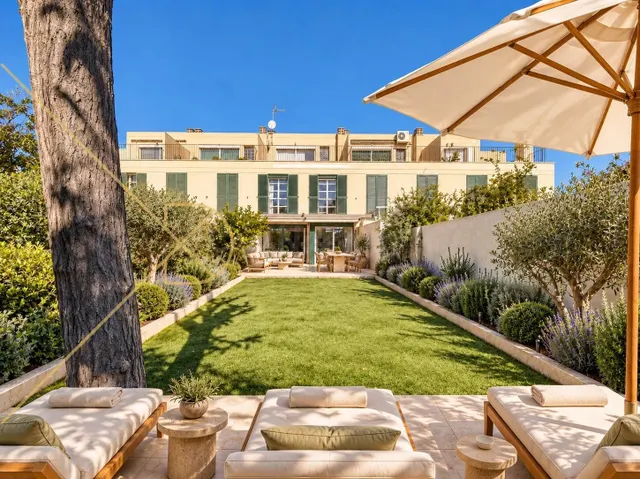 Exclusivo Chalet Adosado en Venta | Elegancia, Confort y Pri - foto 2
