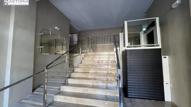 Piso sin amueblar con plaza de garaje junto a los Mondragones — 21