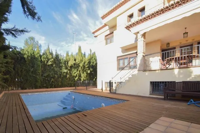 Chalet en venta en Maracena — 12