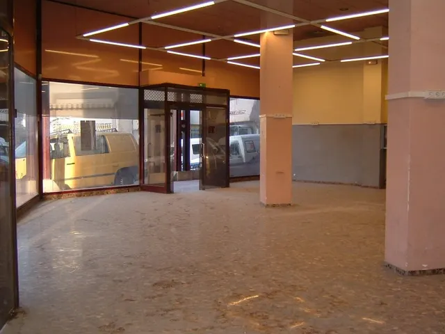 LOCAL COMERCIAL AL CENTRO DE TORTOSA DE 265m2 — 2