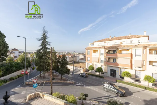 Casa independiente a 5 minutos de Granada en buen estado para entrar a vivir — 35