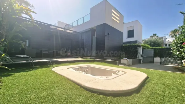Villa 2 habitaciones 85m² en venta - Pueblo 3