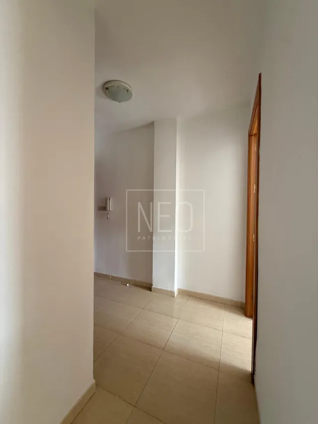 Piso en calle dorada, Granada. — 17