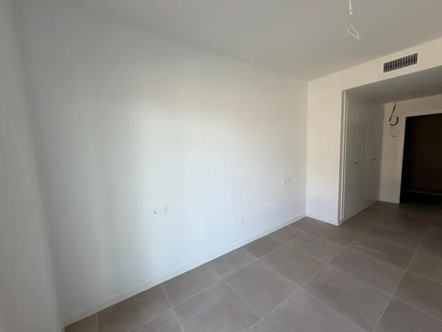 Bajo SUROESTE con altura de primera con terraza y jardín con vista al Mar — 12