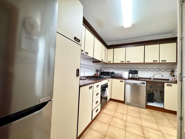 Amplio y Luminoso Piso con garaje en Carolinas — 16