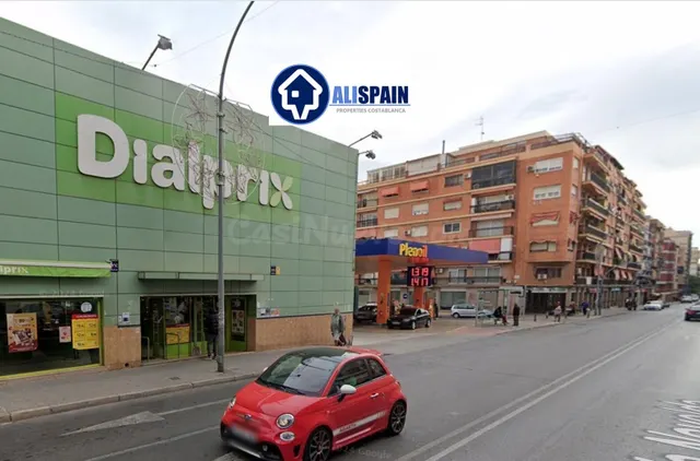 SE ALQUILA GRAN LOCAL COMERCIAL ACCESO A DOS CALLES - ALICAN
