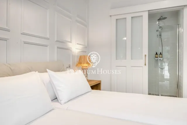 Casa con piscina y jardín en Sant Jordi d'Alfama — 42