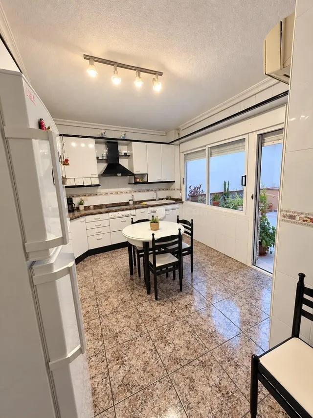 Amplia Casa en el Centro de Molina de Segura a la Venta por 