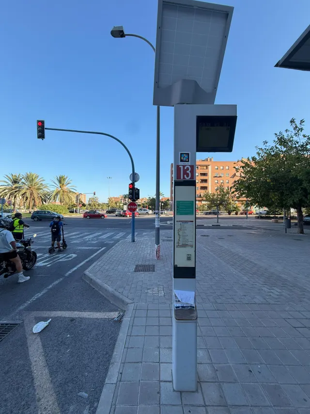 Estupendo piso para entrar a vivir. Zona Benisaudet. — 34