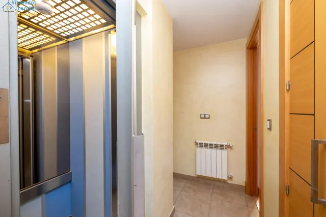 Casa exclusiva junto a Acera del Darro. Pleno centro de Granada. Seminueva y con ascensor propio — 22