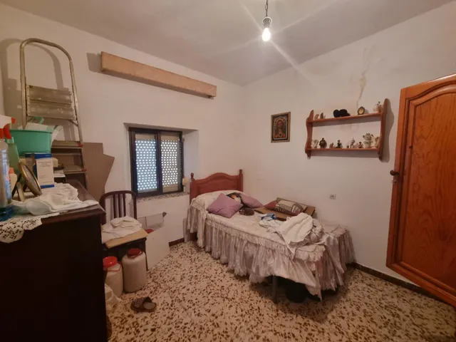 SE VENDE CASA EN PRIMERA PLANTA EN PATIO DE VECINOS EN ZONA CERCANO A CENTRO — 7