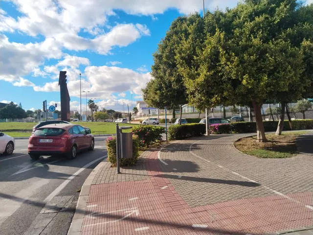 Chalet independiente esquina  en avenida Denia — 13