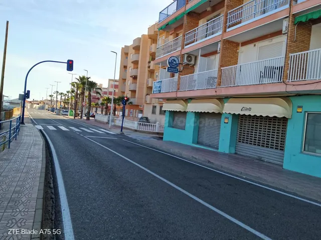 ¡¡PRIMERA LÍNEA DE PLAYA EN LA ISLA - 198 M2 CON VISTAS AL M - foto 4