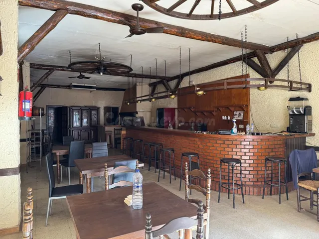 Local Comercial en el Centro de Roses · 120 m2 · 2 Salidas d - foto 4
