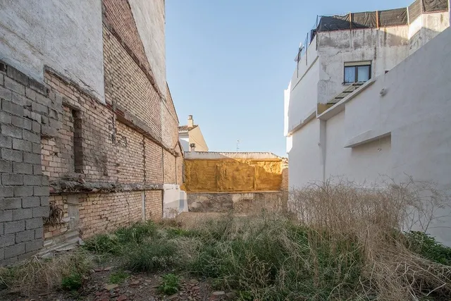 SOLAR URBANO PLURIFAMILIAR — 15