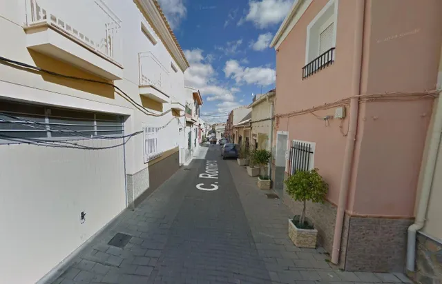 Se vende casa OKUPA en Totana (Murcia). - foto 2