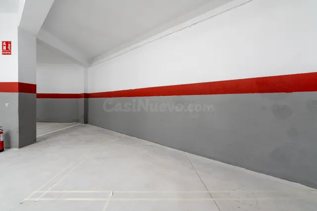 PLAZA DE MOTO EN VENTA EN LA AVENIDA FEDERICO GARCIA LORCA - foto 2
