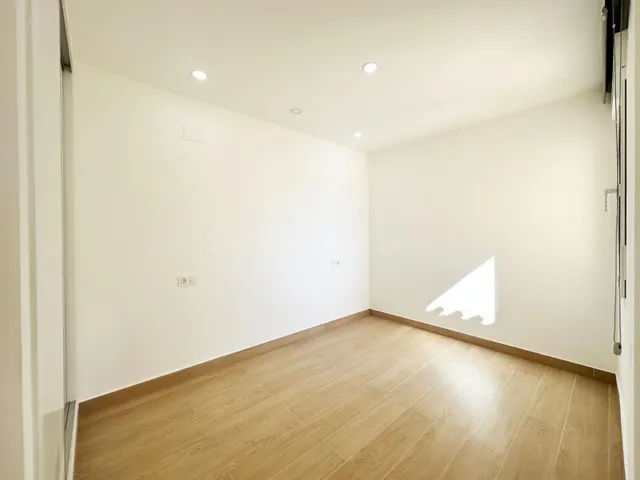 APARTAMENTO DE 2 DORMITORIOS Y 1 BAÑO EN PLAYA FLAMENCA (ORIHUELA COSTA) — 10