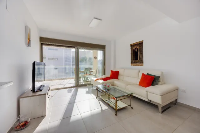 Apartamento de 2 dormitorios y 2 baños en los dolses (orihuela costa) — 8