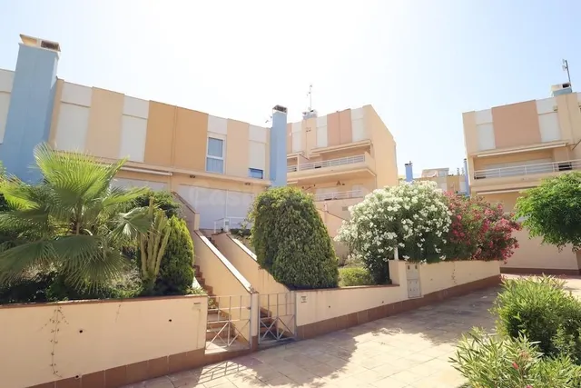 Casa 3 habitaciones 164m² en venta - Lomas de Cabo Roig - foto 2