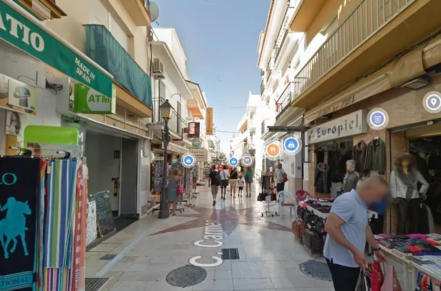 Local comercial 256m² en venta - La Carihuela - foto 2