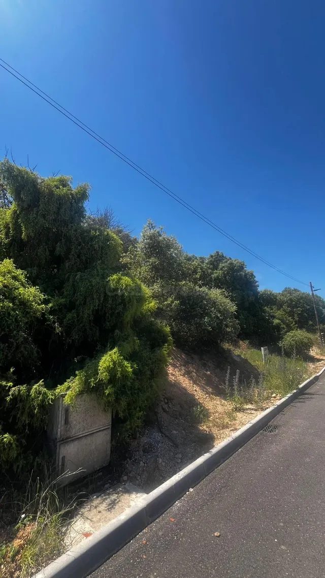 Parcela urbana de 1.300 m2 en Los Manantiales, Hontoba - foto 5