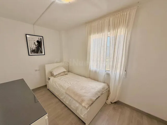 ¡vistas panorámicas al mar! apartamento de 3 dormitorios con terraza y piscina en Fuengirola — 4