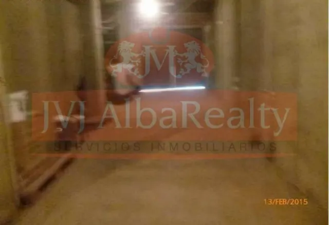 LOCAL COMERCIAL EN ALQUILER MUY CENTRICO. — 2