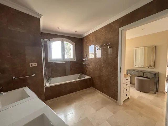 Chalet 5 habitaciones 697m² en venta - Costa Del Sol — 21