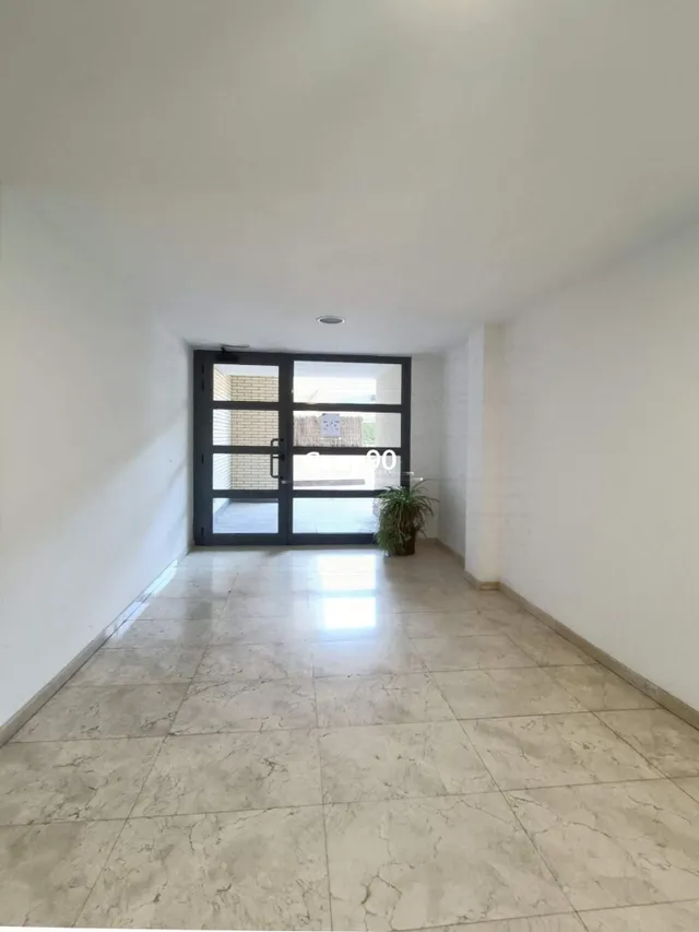 APARTAMENTO EN VENTA EN ALCOLETGE · PISCINA COMUNITARIA Y PARKING ✨ COMODIDAD, LUZ Y ESPACIOS PARA DISFRUTAR — 12