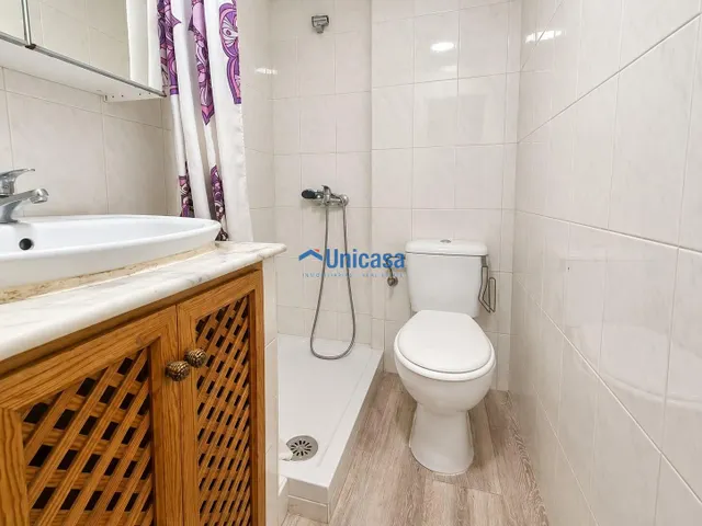 Piso reformado de 2 dormitorios junto a carlos haya | ideal para vivir o invertir — 12