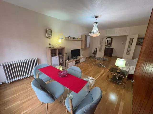Piso de 4 dormitorios, patio interior y garaje, en la zona d - foto 4